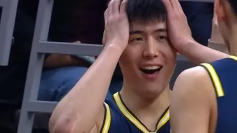 韩籍电竞选手宋义进获“中国绿卡”，助力中国战队英雄联盟全球总决赛夺冠超十年