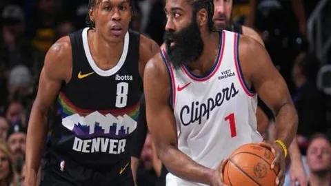 中国单板滑雪坡面障碍队：亚冬会挑战之旅，全力以赴