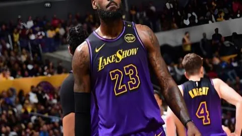 乌克超保级战：4连胜双雄对决，专家预测质合及前区十码